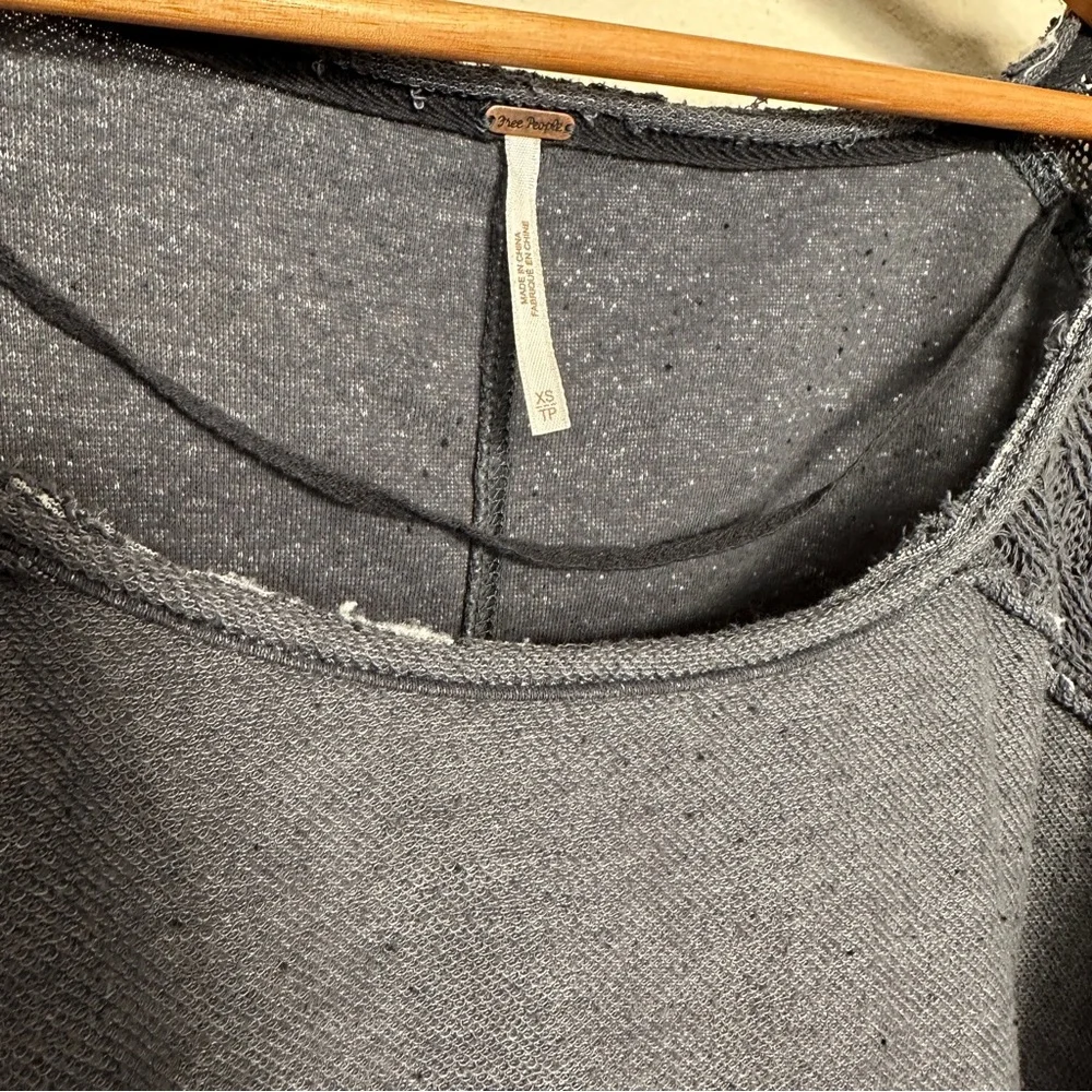 {Free People} Oversized Pullover size XS - Picture 4 of 4